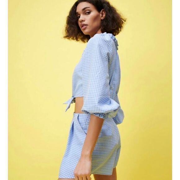 Zara Blue Gingnam Crop Top button
Down Balloon Sleeve and bottoms size M - Picture 13 of 13